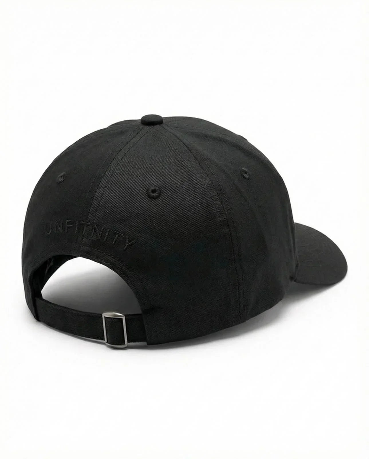 Casquette noire ajustable, vue de dos, boucle métallique, broderie ton sur ton.